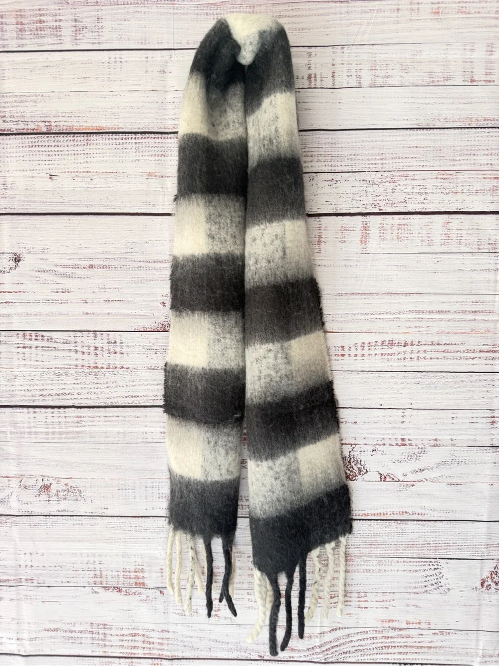 NWT Banana Republic Oversized Plaid Scarf Black Gray Cream Cozy